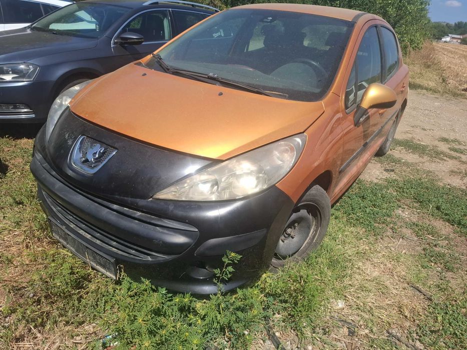 dezmembrez peugeot 207 1.4hdi an 2007