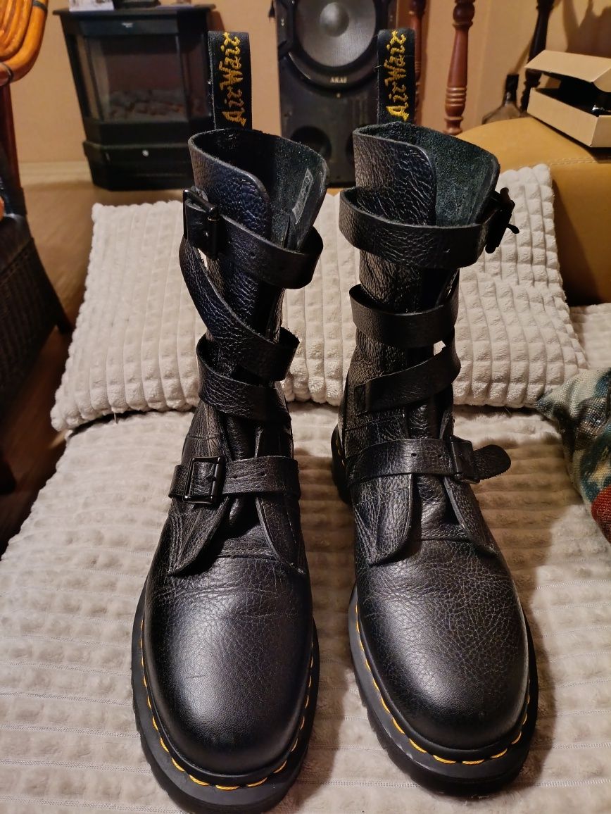 N.42 Високи кубинки Dr.Martens "Bevan" като чисто нови