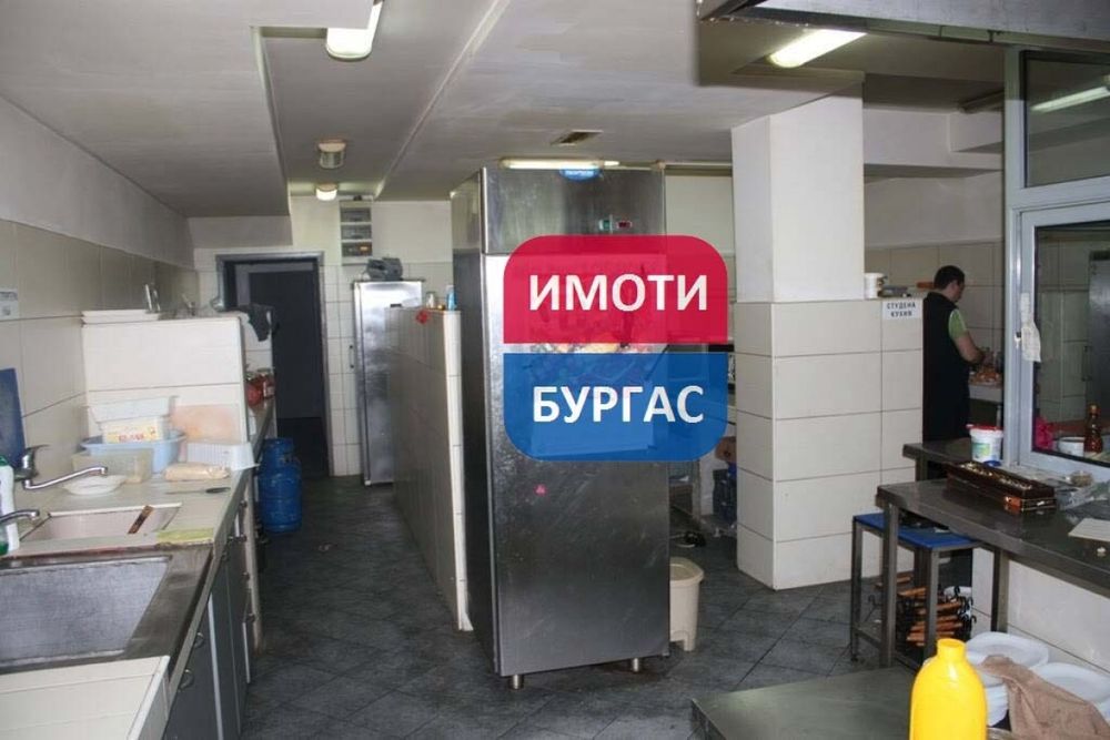 Дава под наем ресторант в  гр. Бургас - Център 360m²