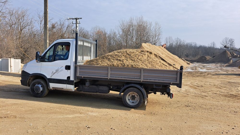 Transport moloz/balast/piatra/nisip/gazon/pamant vegetal