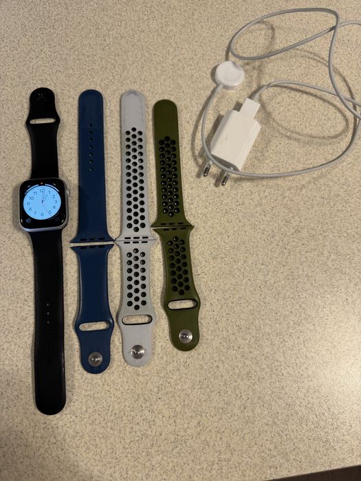Apple Watch Nike Series 6 - 44 mm GPS Argintiu