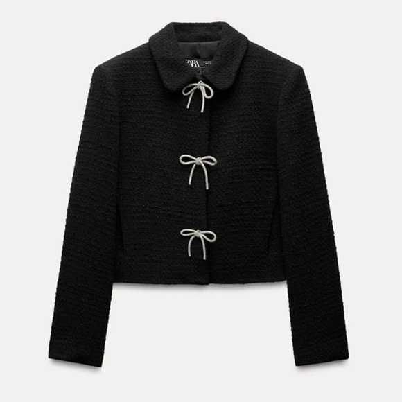 Продавам ново сако от букле на ZARA само е махнат етикета размер С