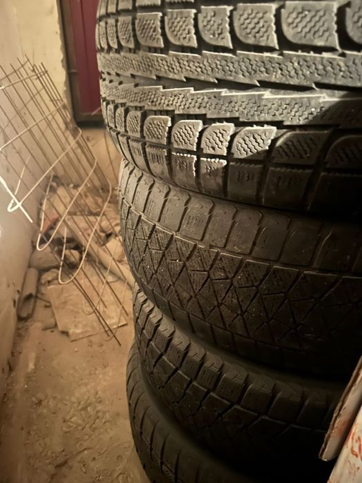 Шины зимние б/у. В хорошем состояние можно еще 3 сезона