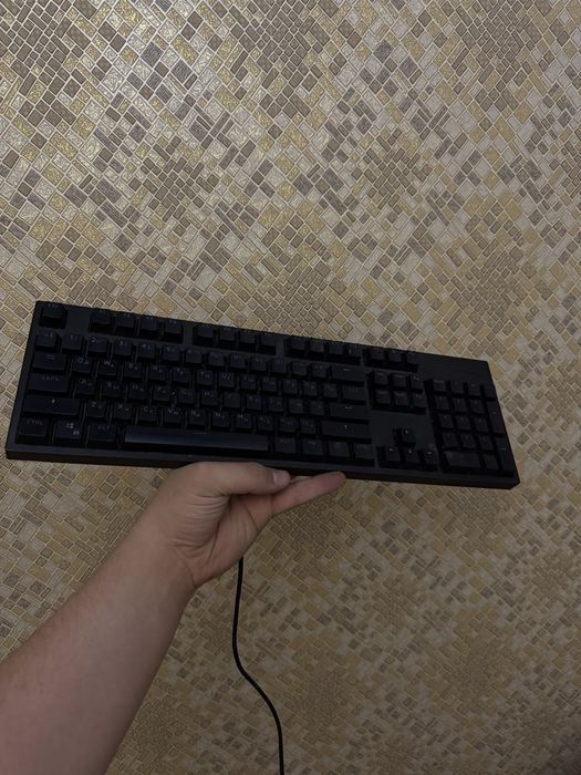 Игровая периферия ( клавиатура, мышка, наушники )