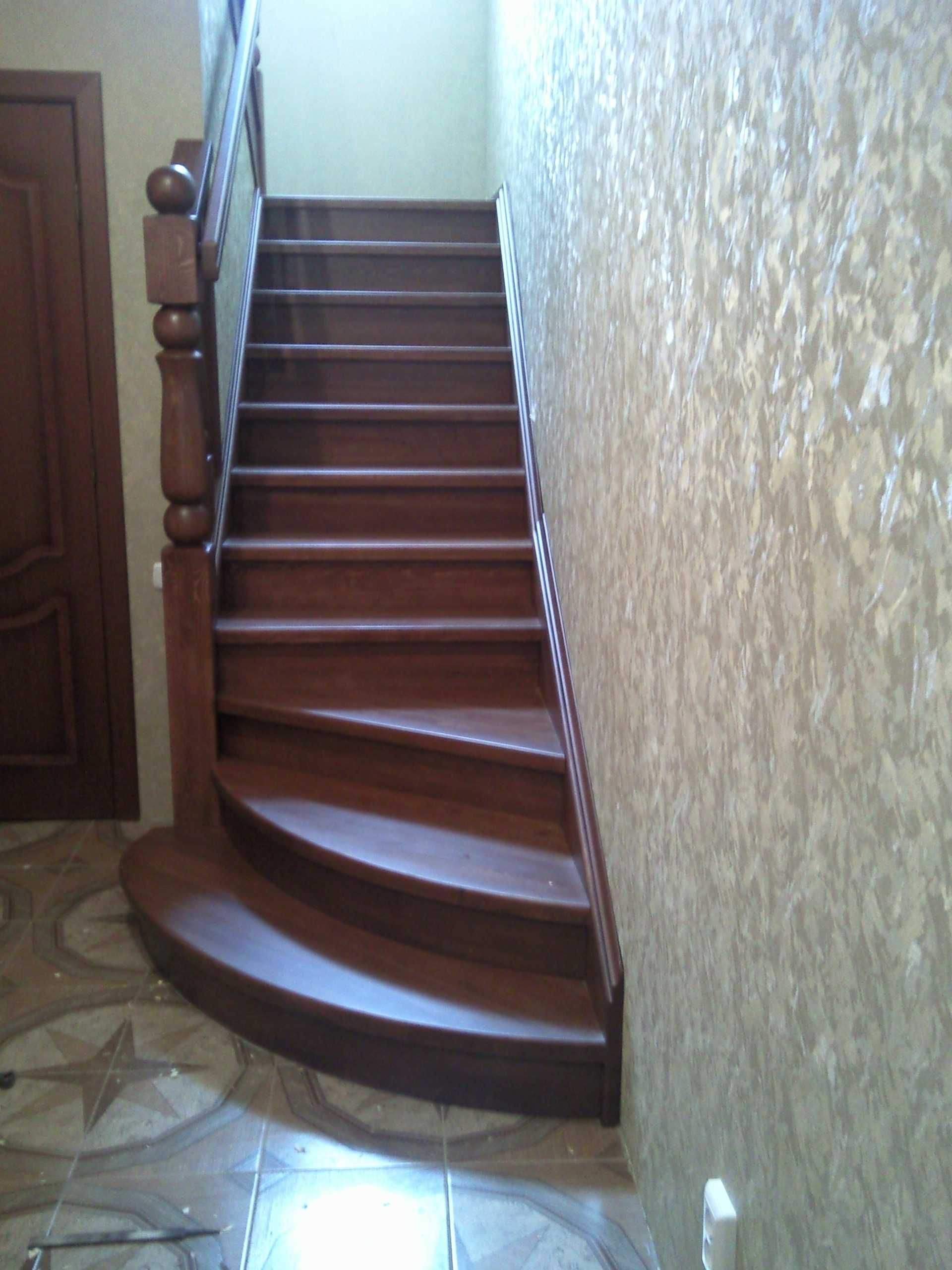 Изготовление деревянных лестниц дверей оконных блоков ступени и другое