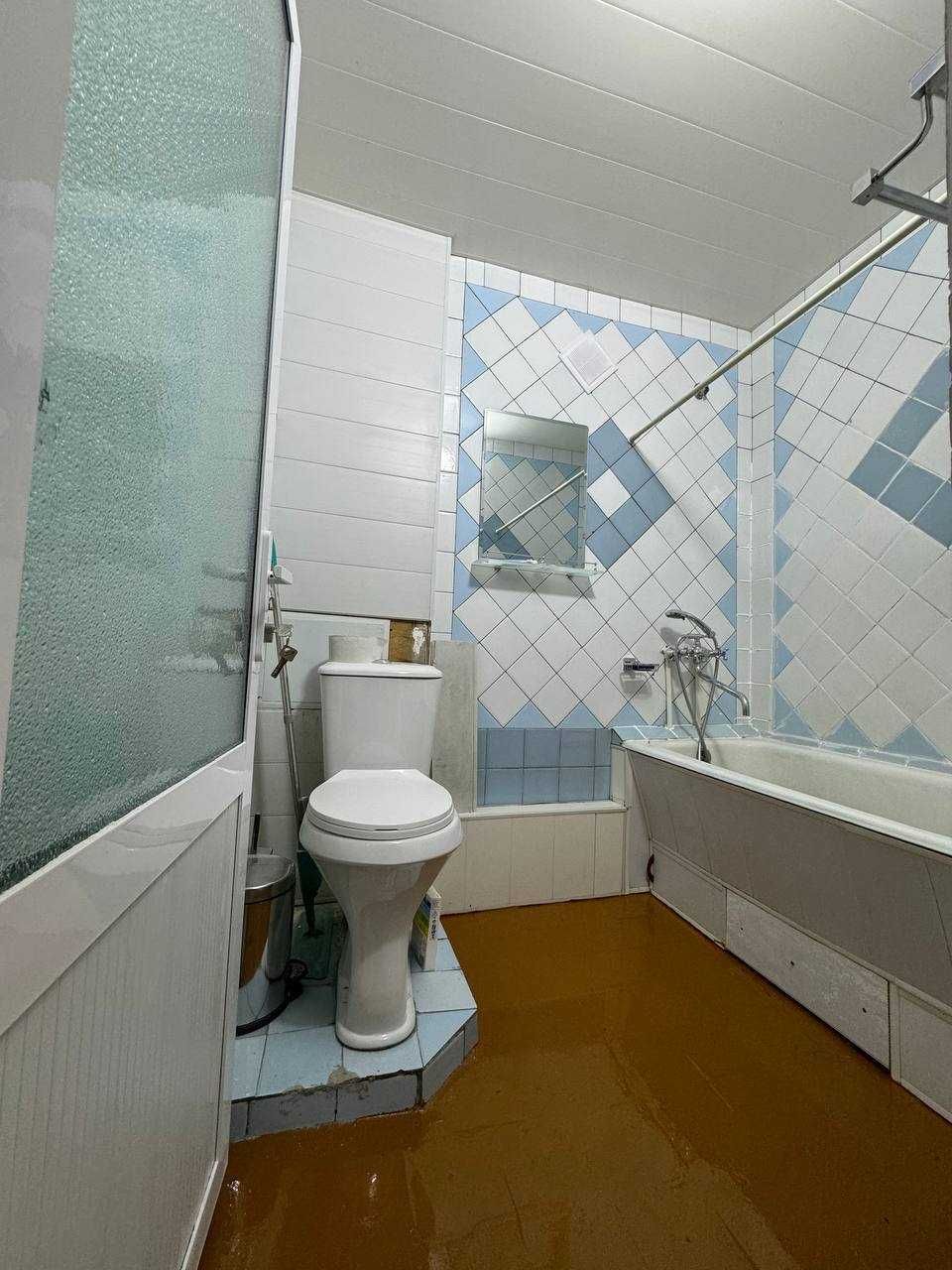 Ижарага/аренда/ rent-оилага ёки 4 та талаба кизга берилади. Нархи 600$