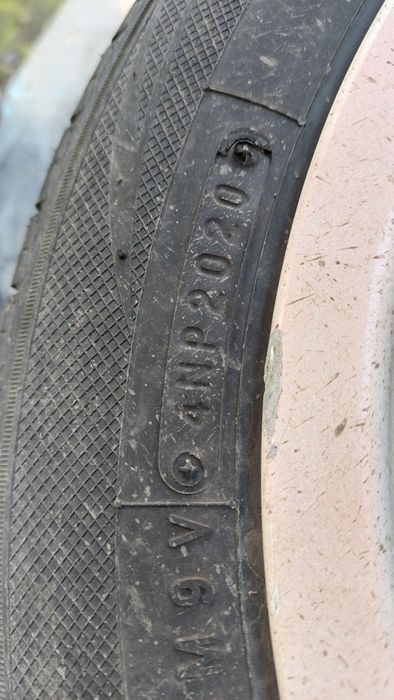 Vand roti Nissan/Borbet R14, anvelope Toyo ca noi