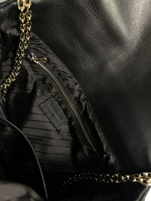 Черна кожена чанта Patrizia Pepe