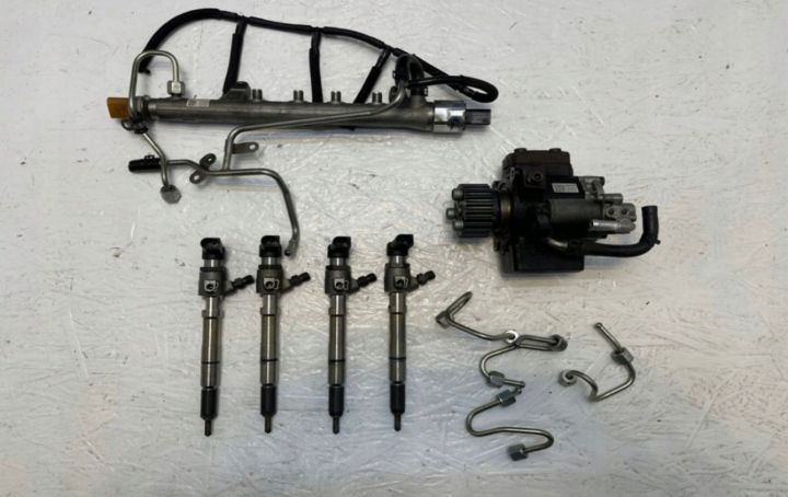 Kit injectie 1.6TDI CAY 03L130277B Volkswagen VW Touran 1 [2th faceli