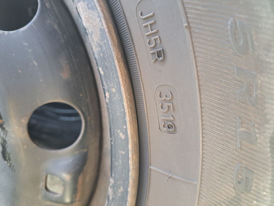 Cauciucuri ms r15