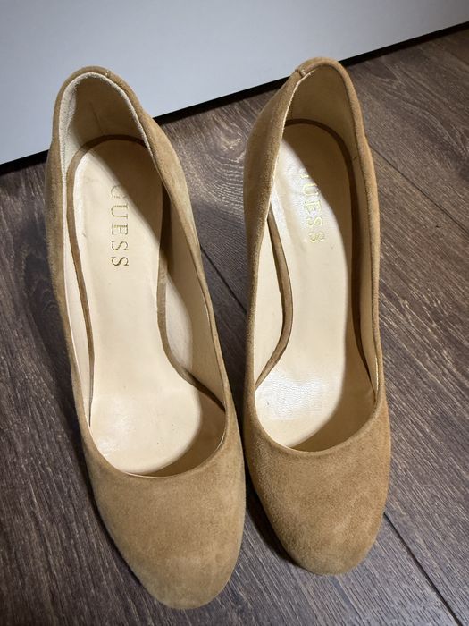 Vand pantofi cu toc GUESS 37