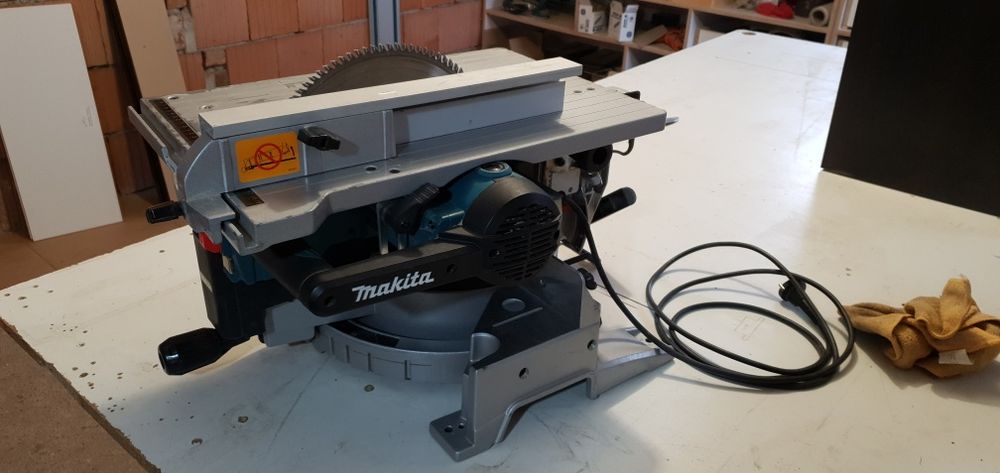 Fierastrau 2 in 1 Makita LH 1201 FL