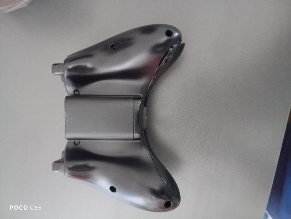 Продавам контролер за Xbox360