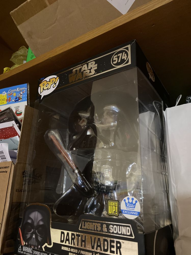 Funko PoP! Darth Vader 10 INCH LIGHT AND SOUND