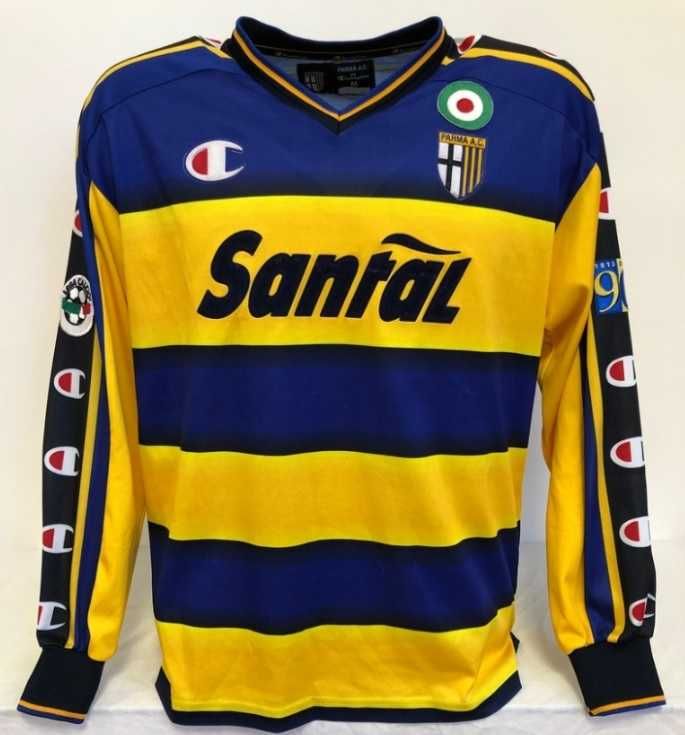 Bluza de joc Parma semnata de Adrian Mutu