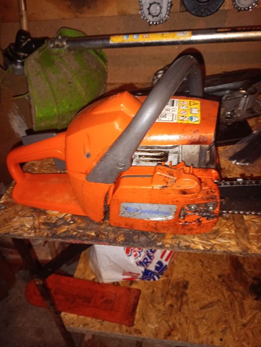 vând husqvarna 236