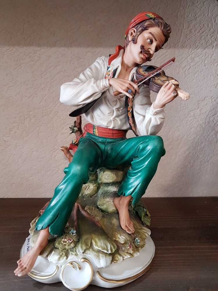 Bibelouri vechi muzicieni CAPODIMONTE autentice made in Italy superbe