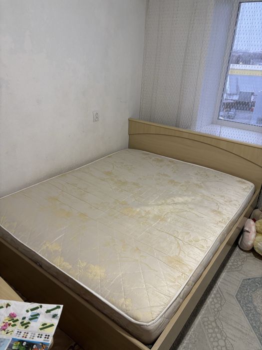 Продам 2 х спальную кровать