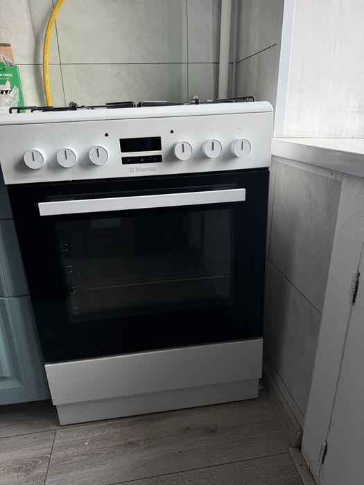 Продается плита! В отличном состоянии Hanza