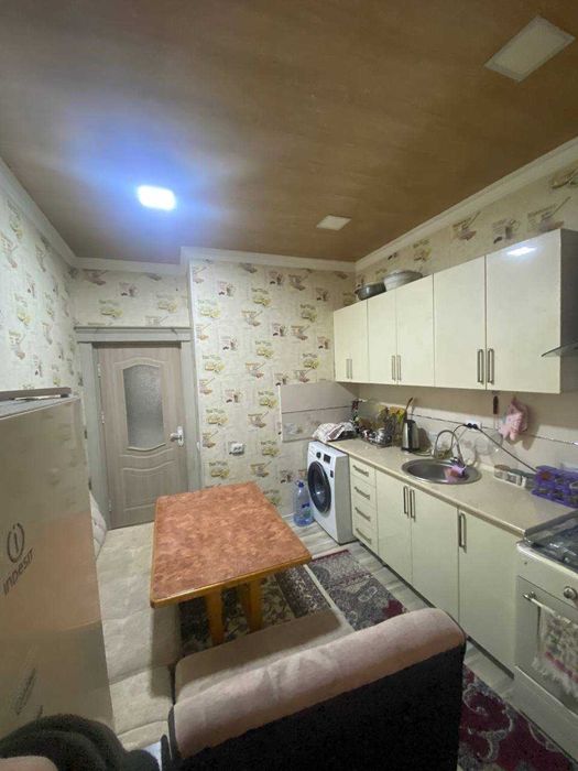Sergili navastroyka 4 etajli dom 4 etaj 2 xona