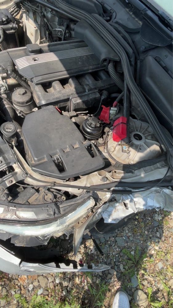 Vand sau dezmembrez Bmw e 60
