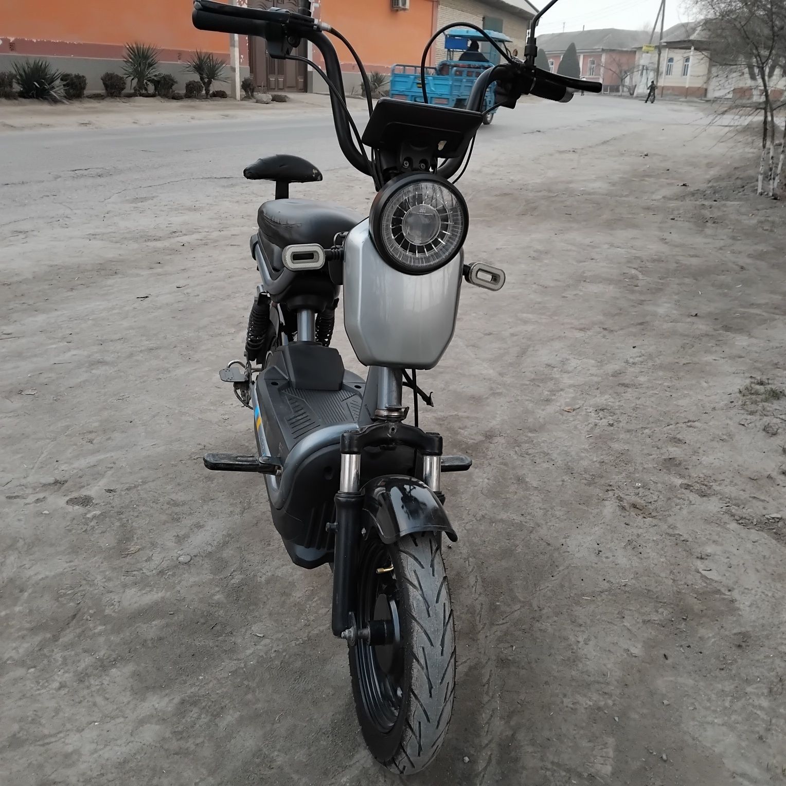 Elektra skuter b/u