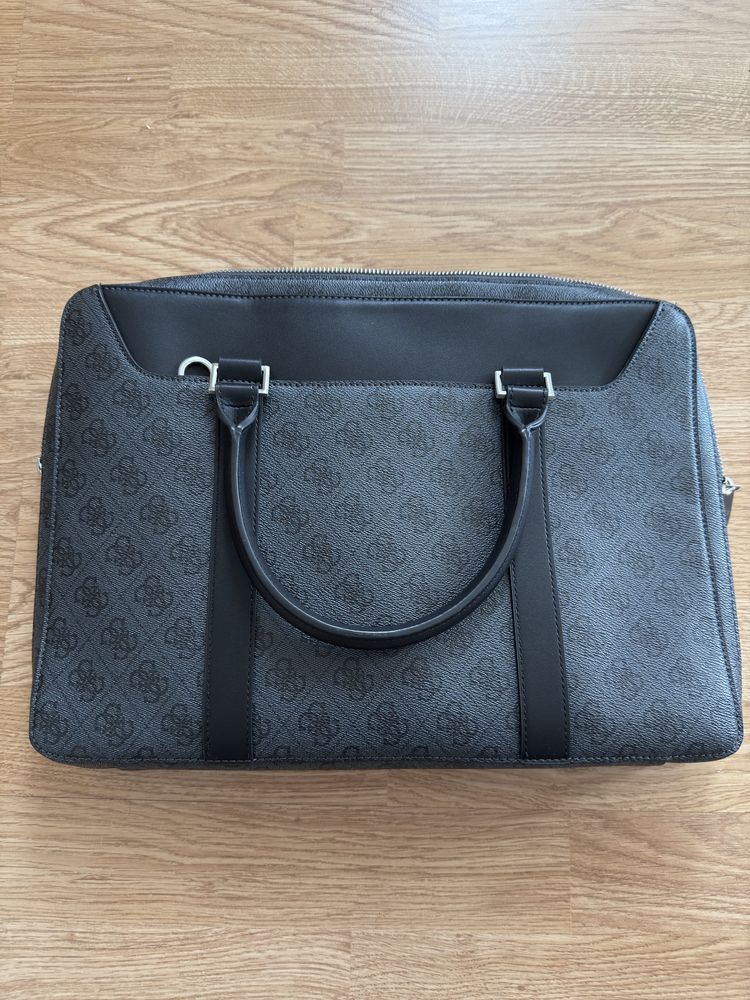Geanta pentru laptop Guess