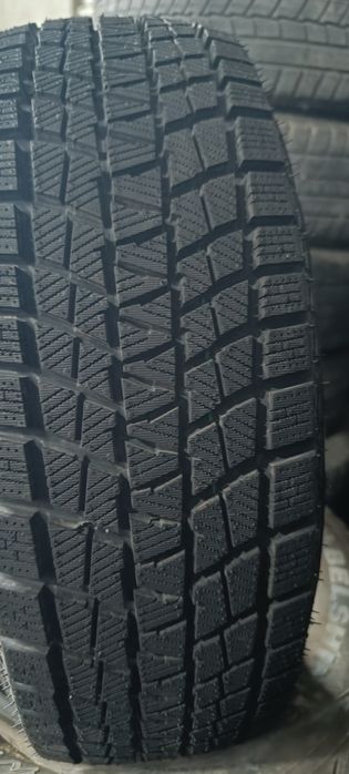 Зимние шины 4шт комплект новый
