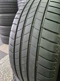 2бр 225/55/17 BRIDGESTONE 6,5мм грайфер дот:3622г безплатен монтаж