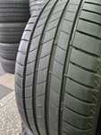 2бр 225/55/17 BRIDGESTONE 6,5мм грайфер дот:3622г безплатен монтаж