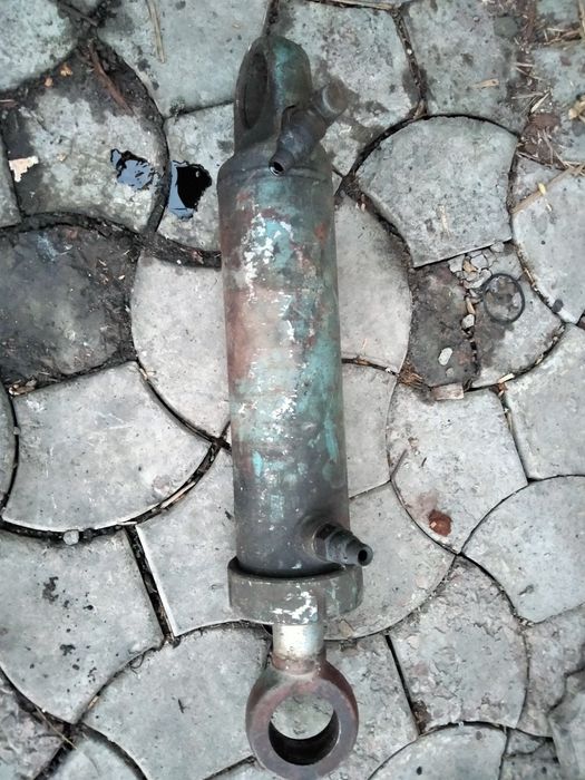 Продам гидроцилиндр