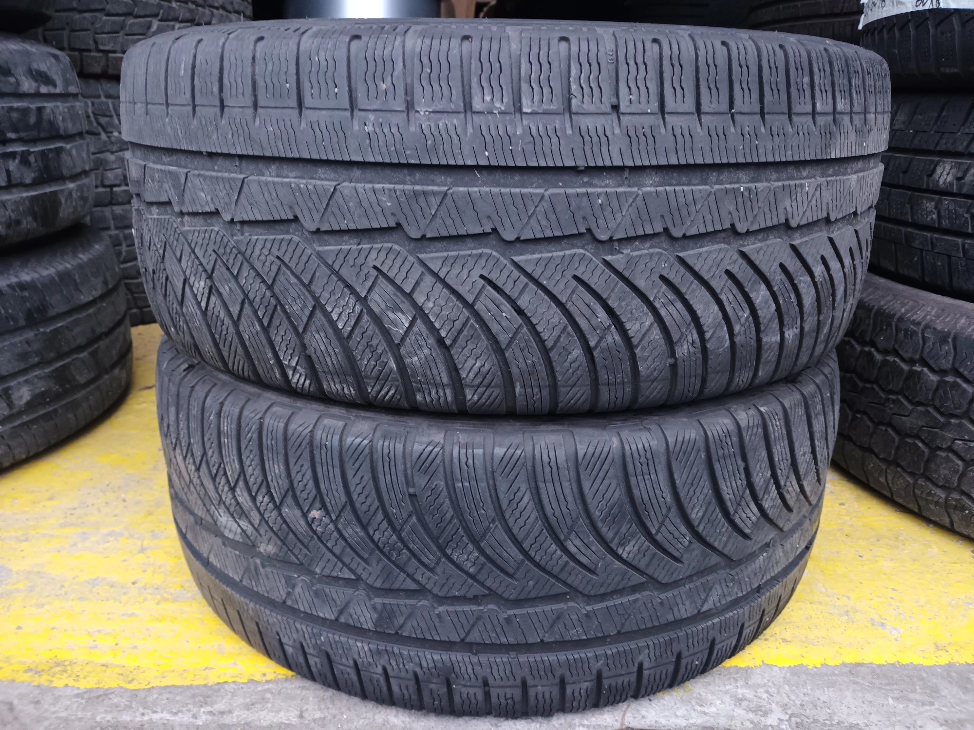 225 40 R 18 MICHELIN ДОТ 4515