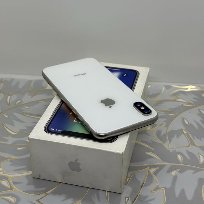 Iphone X LL/A sotiladi