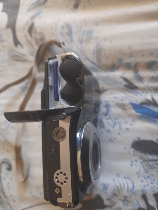 Продавам фотоапаратче