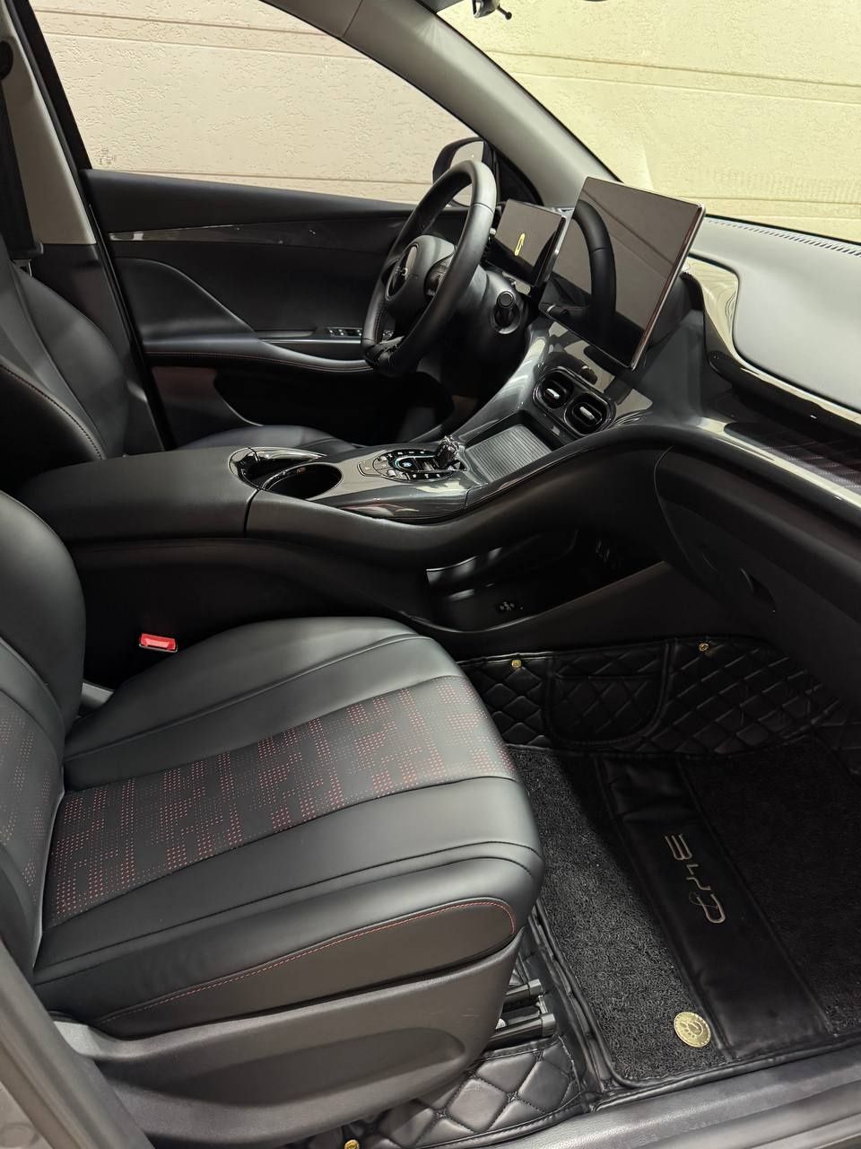Натариус BYD E2 luxury 2024