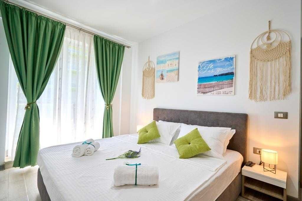 Proprietar Vand apartament in complexul Alezzi beach resort