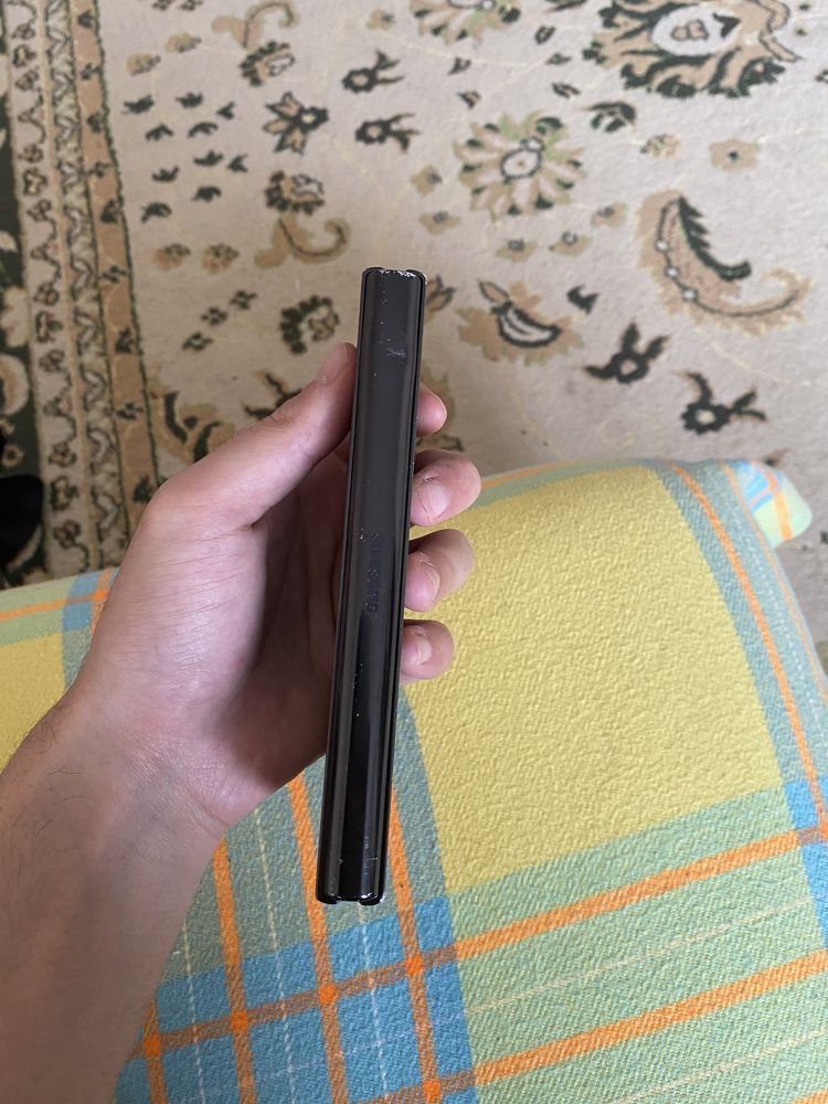 Samsung z fold 2