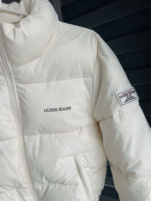 Дамско зимно яке Guess XS размер