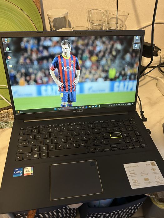 Laptop Asus Vivobook albastru