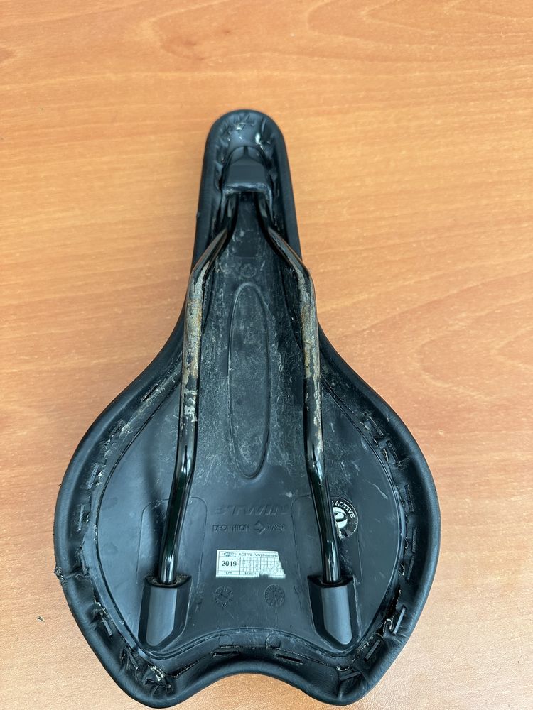 Седалки Selle Italia новa и Rockrider, грипове нови два модела