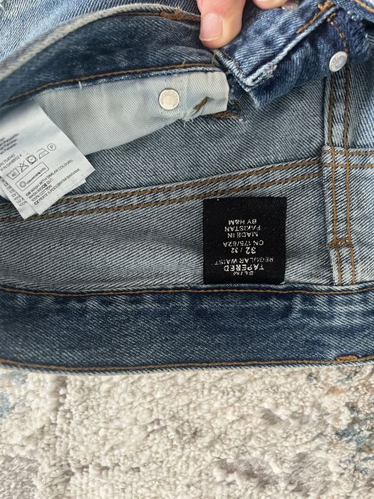 Мужские джинсы H&M, с потертостями и рваным декором, б/у