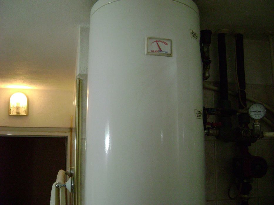 Бойлер /елдом/ 80л с две серпентини.