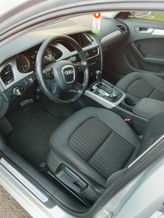Vând audi A4 B8 2011