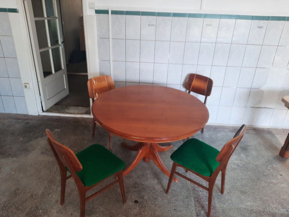 Vând mese stejar