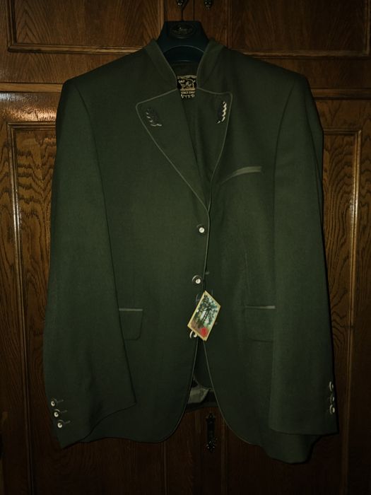 Costumul tradițional tirolez complet (sacou + vestă) de tip „JÄGERMEIS