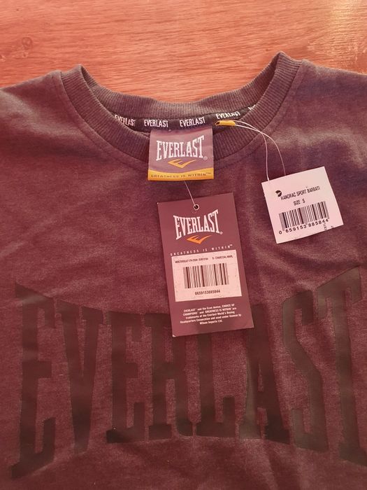 Bluza Everlast noua