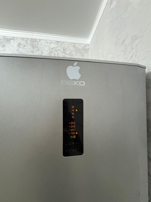 Холодильник рабочий,  в хорошем состояний