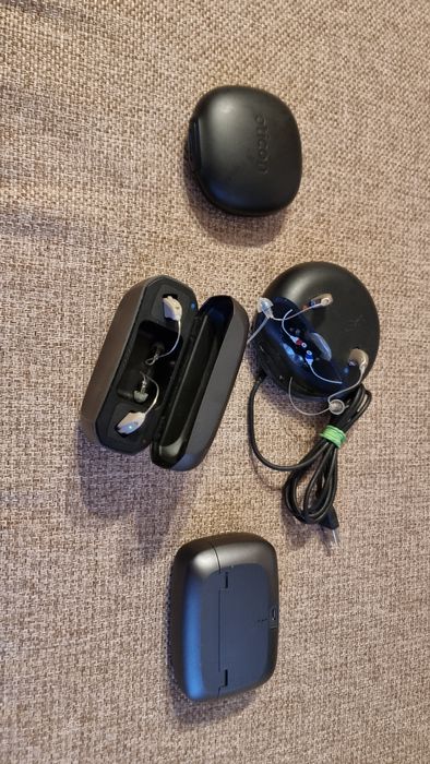 Aparate auditive Resound cu dock de incarcare wireless - Oticon More 1