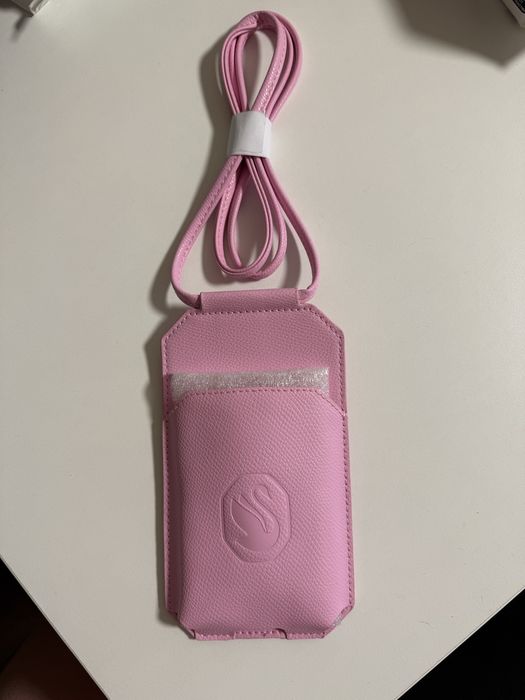 Калъв с връзка за телефон swarovski