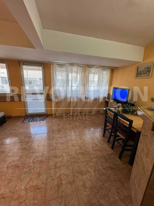 Продава се Двустаен апартамент в Пловдив, Център - 80 кв.м за 1750 €/кв.м - Снимка #2